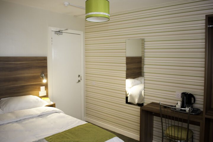 Room 11 of 31