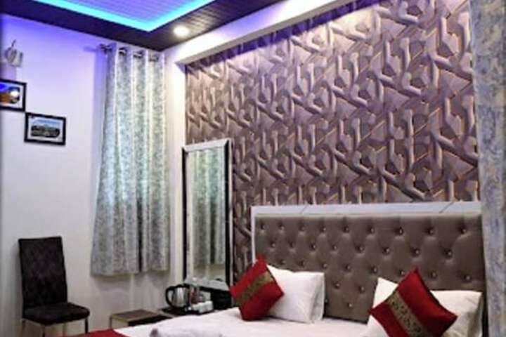 Room 15 of 26