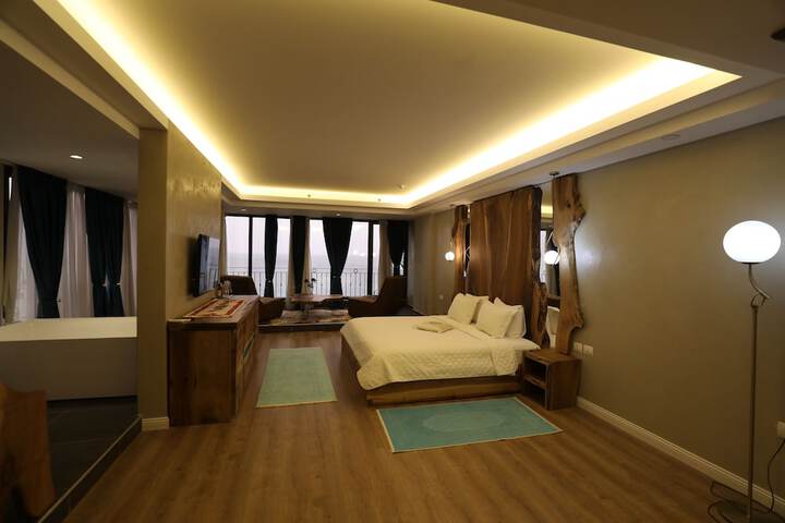 Room 52 of 86