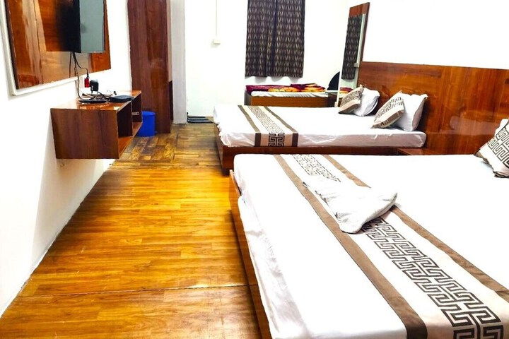 Room 5 of 24