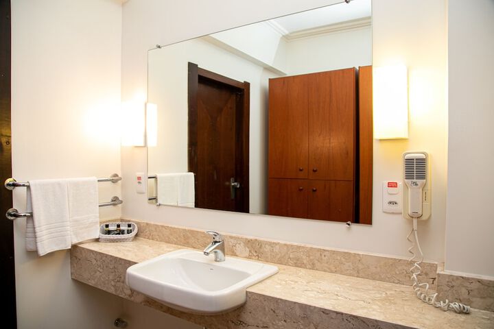 Room 16 of 139