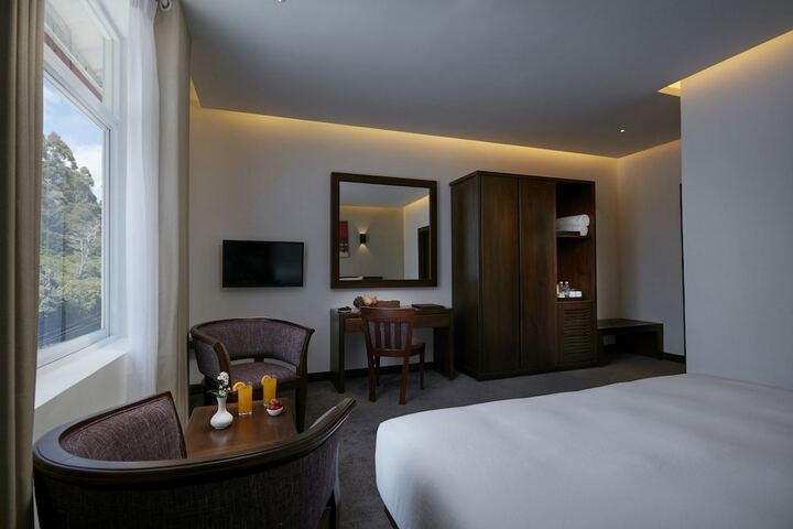 Room 16 of 72