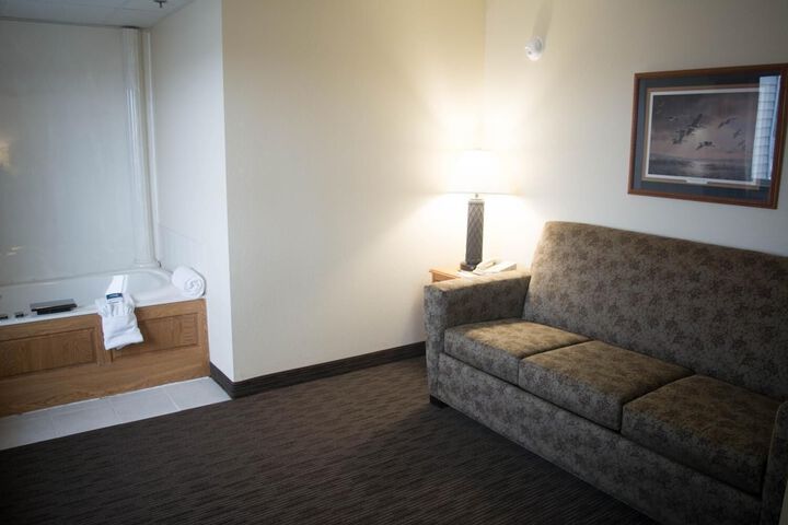 Room 27 of 44