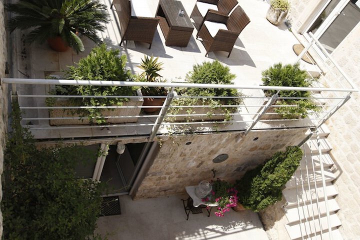 Terrace/Patio 35 of 41