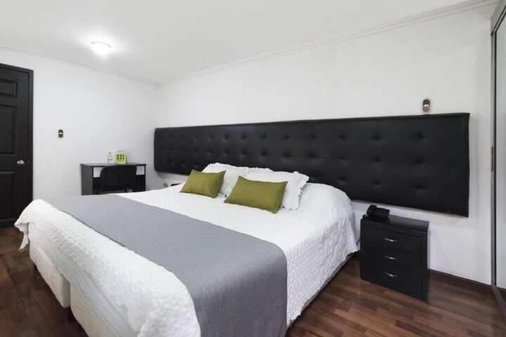 Room 11 of 25