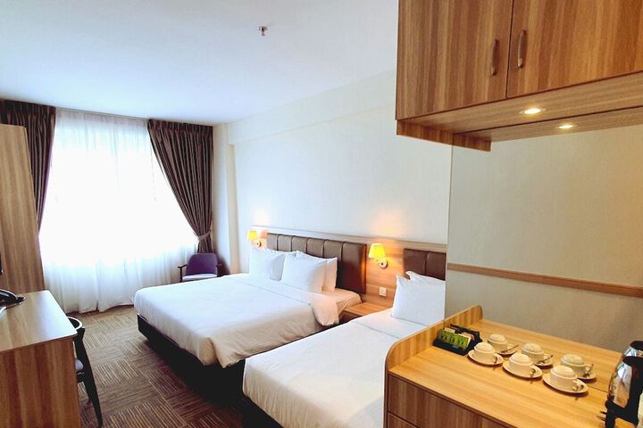 Room 5 of 22