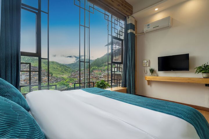 Room 50 of 77