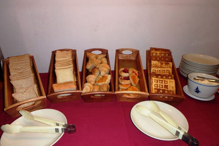 Breakfast/Coffee Service 34 of 37