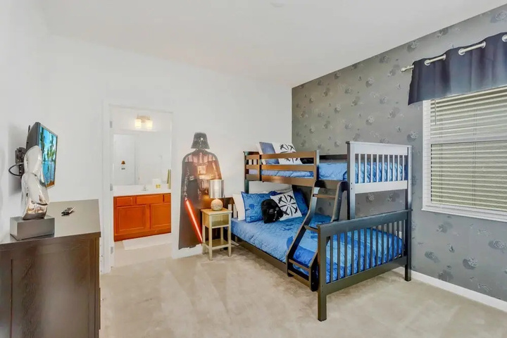 Room 6 of 21