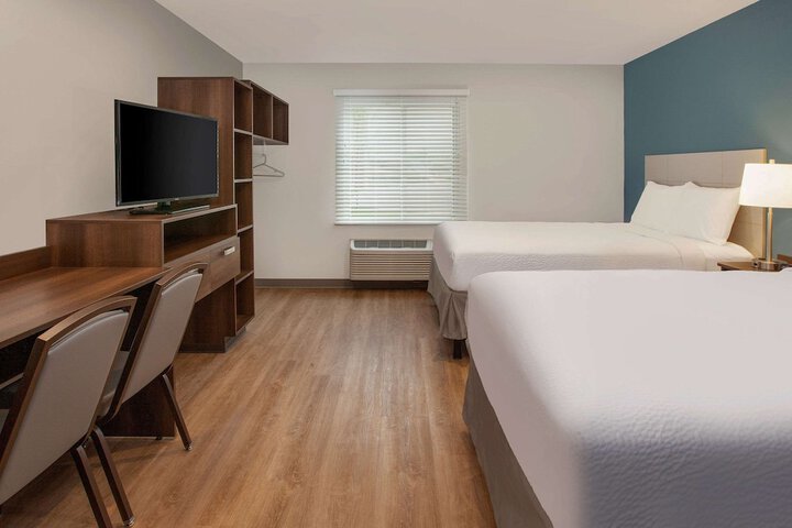 Studio Queen Bed Kitchen (3 of 15)