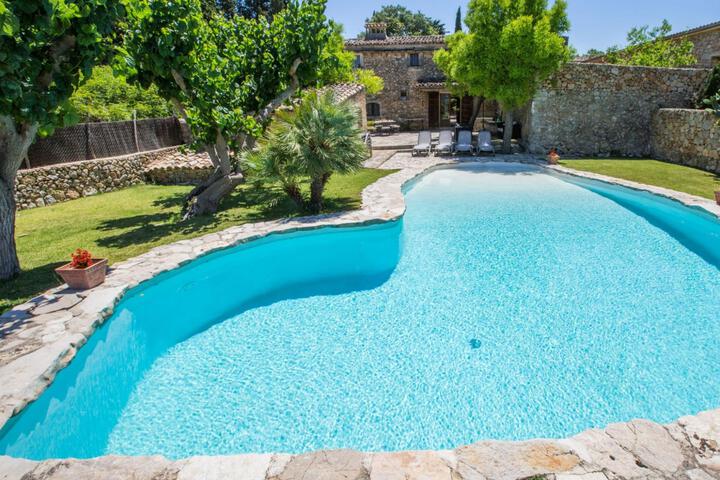 Pool 4 of 5