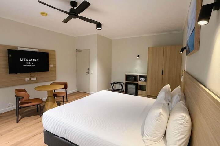 Room 40 of 95