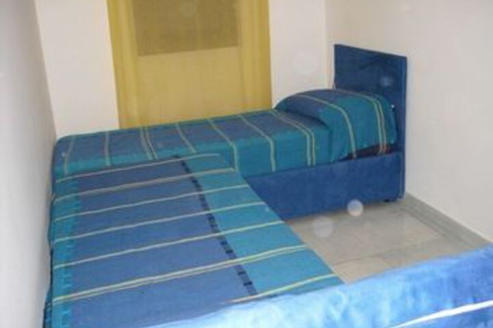 Room 8 of 25