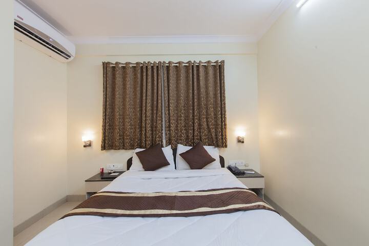Room 5 of 15