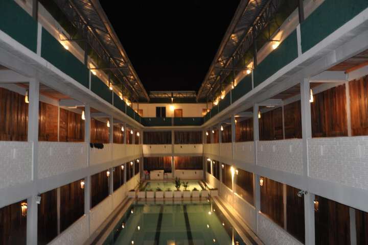 Pool 44 of 64