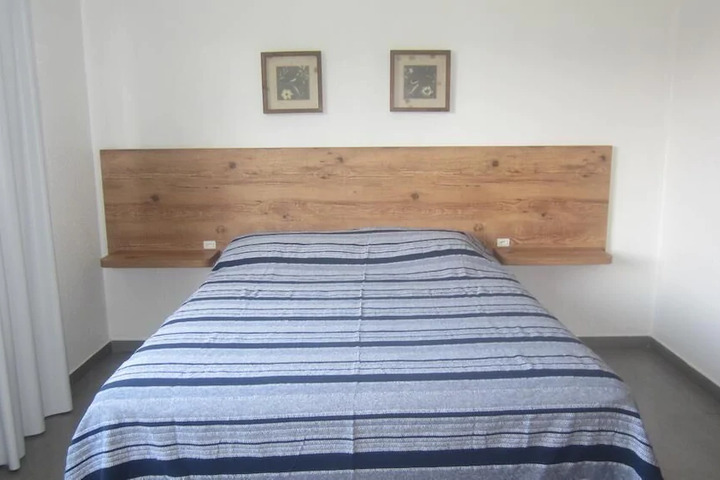 Room 4 of 5