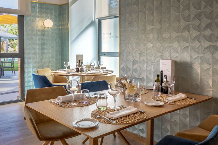 Dining 49 of 74