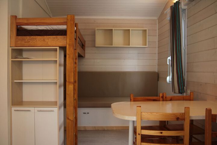 Room 14 of 35
