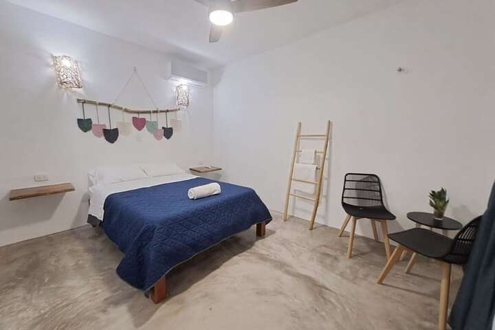 Room 2 of 20