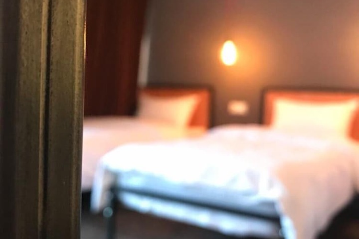 Room 20 of 48