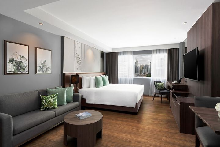 Room 3 of 149
