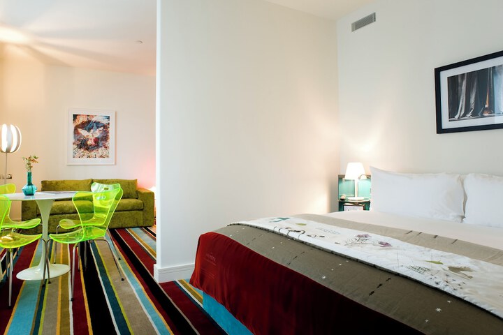 Room 37 of 68