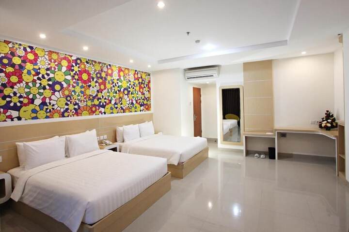 Room 13 of 34