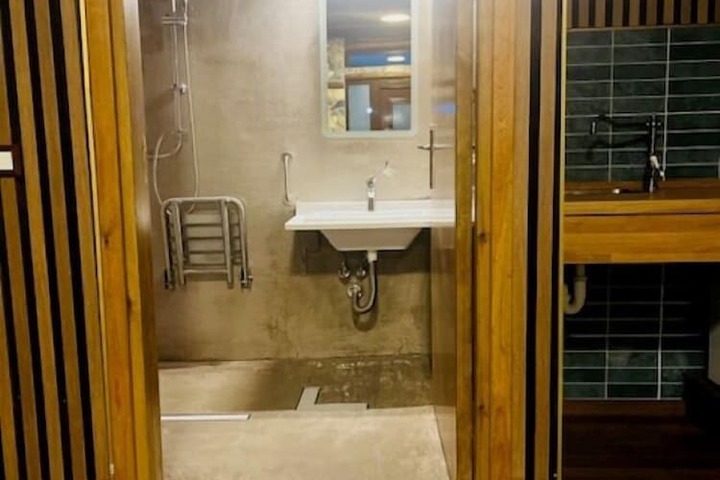Room 49 of 52