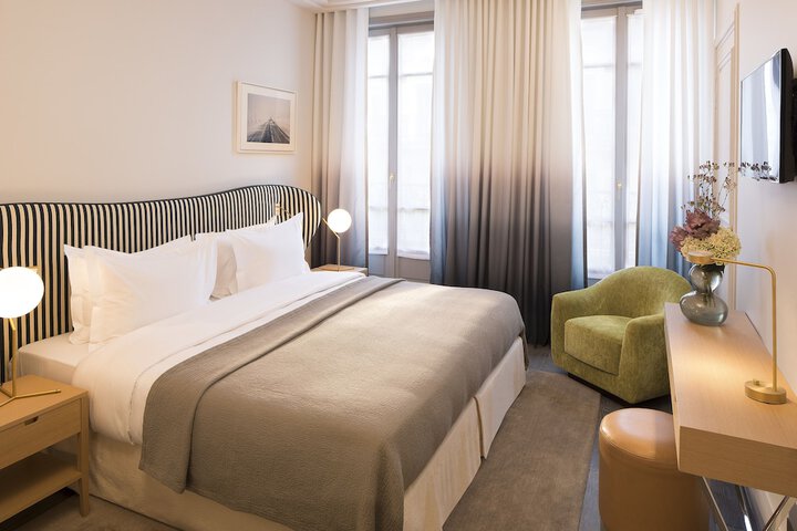Room 10 of 40