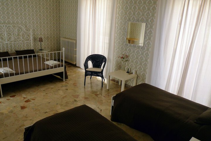 Room 8 of 39