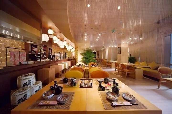 Dining Photos