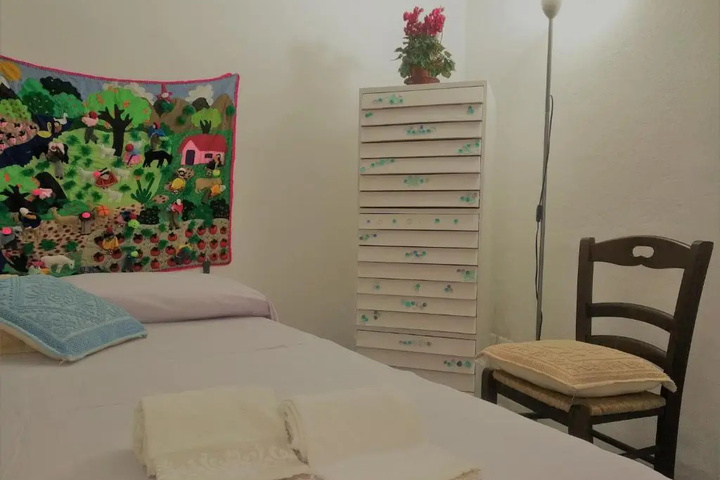 Room 2 of 13