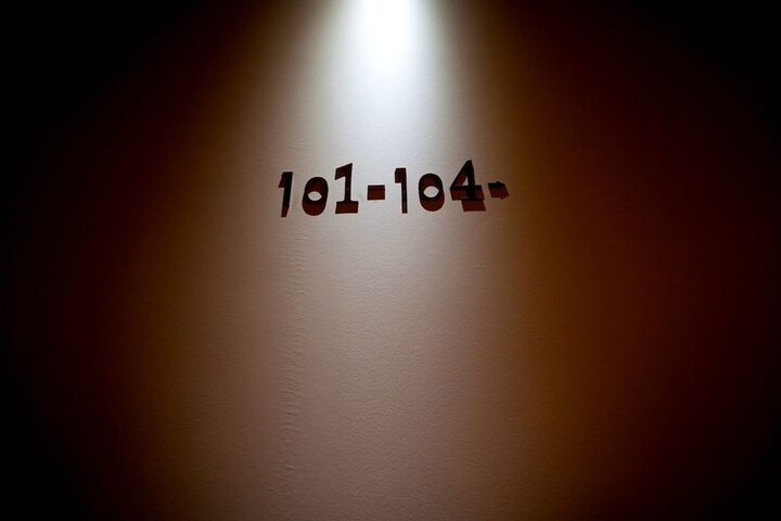 Room 3 of 40
