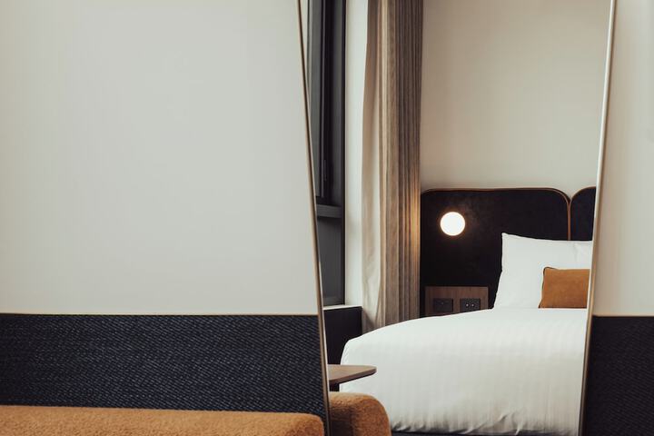 Room 33 of 101