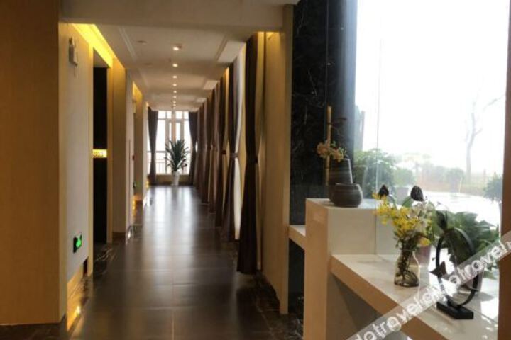 Hotel Interior 10 of 20