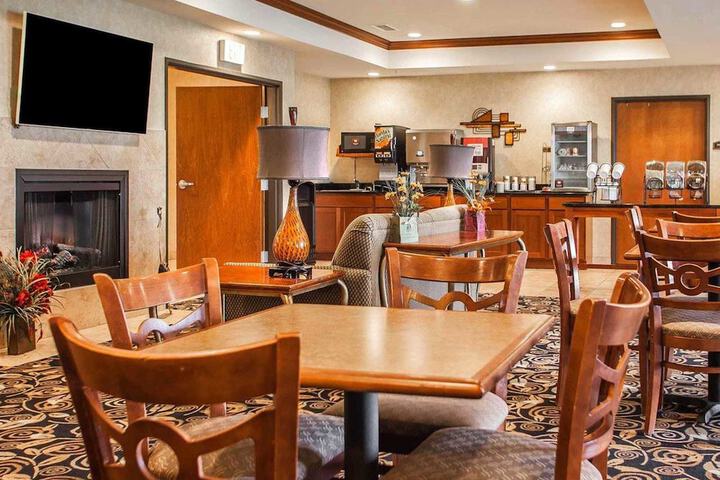 Breakfast area