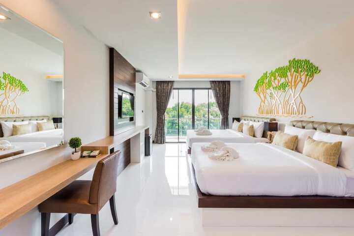 Room 10 of 48