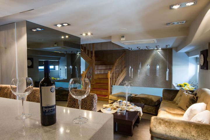Entrance & Lobby