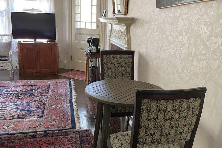 Room 46 of 100