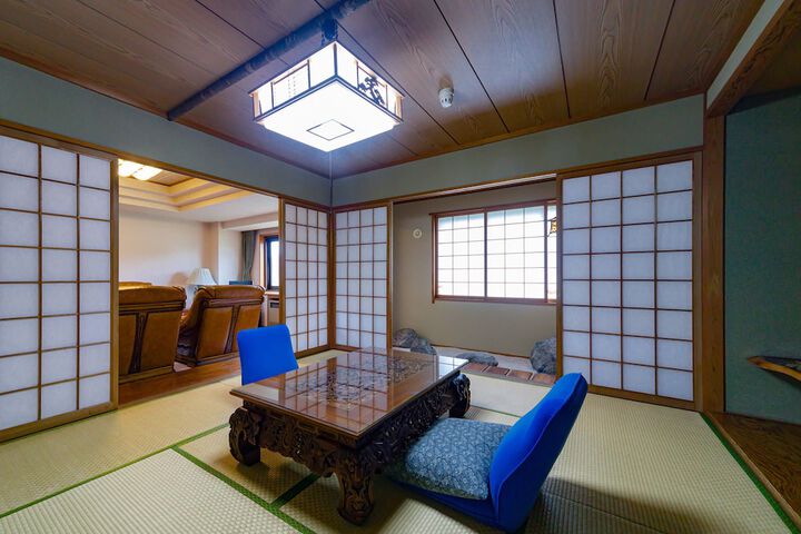 Room 49 of 190