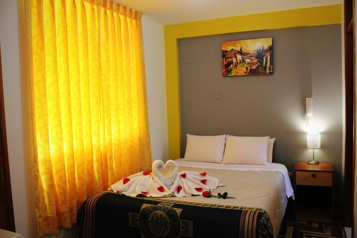 Room 10 of 28