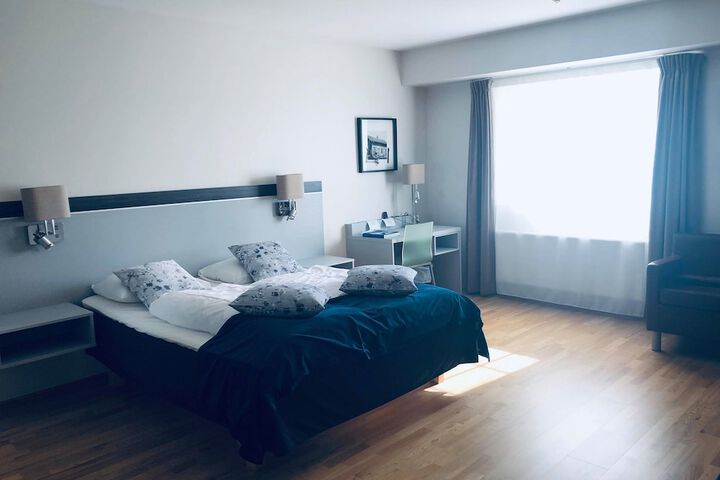 Room 33 of 73