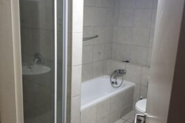Room 2 of 8