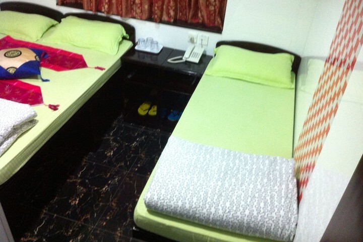 Room 30 of 48
