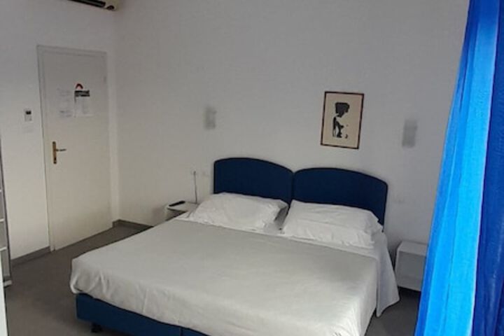 Room 17 of 57