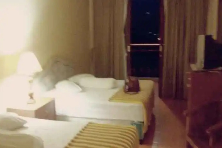 Room 4 of 19