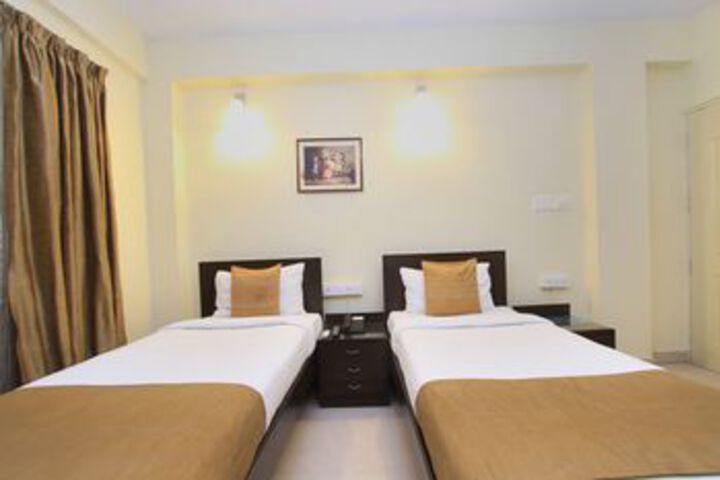 Room 11 of 23