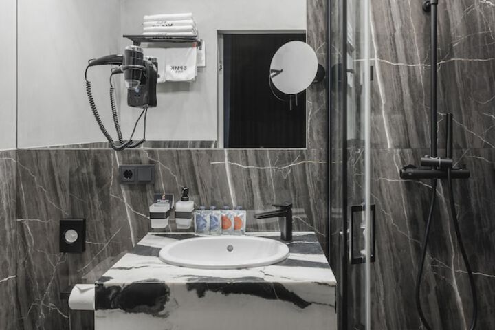 Room 38 of 70