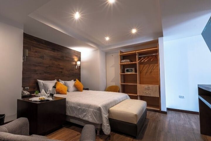 Room 4 of 39