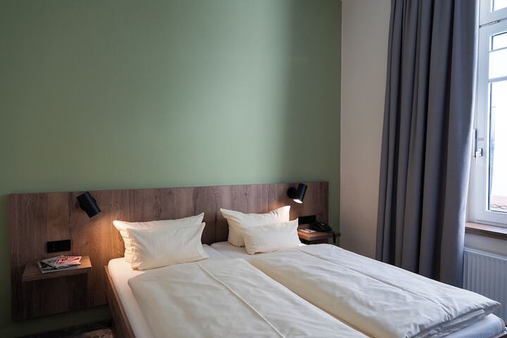 Room 18 of 52